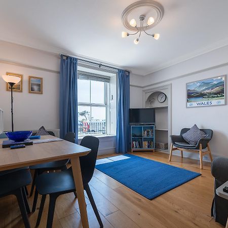 Ground Floor Sea View Apartment 애버디피 외부 사진