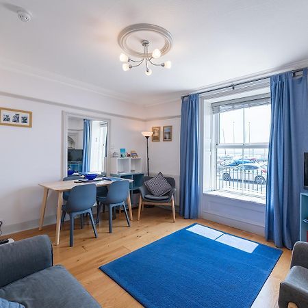 Ground Floor Sea View Apartment 애버디피 외부 사진