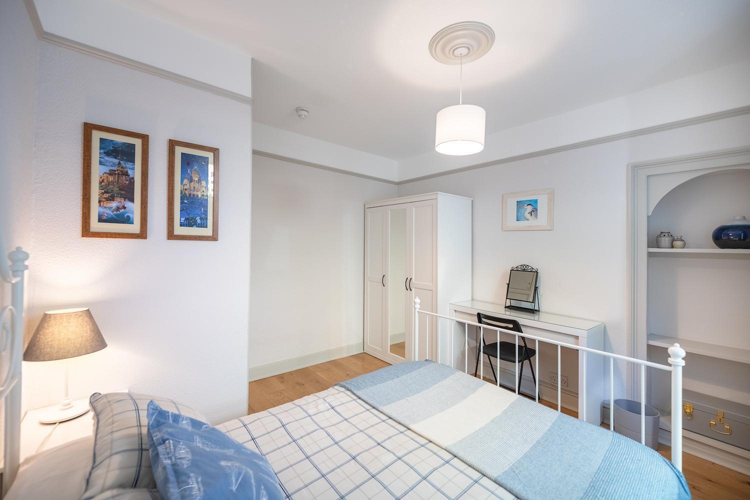 Ground Floor Sea View Apartment 애버디피 외부 사진