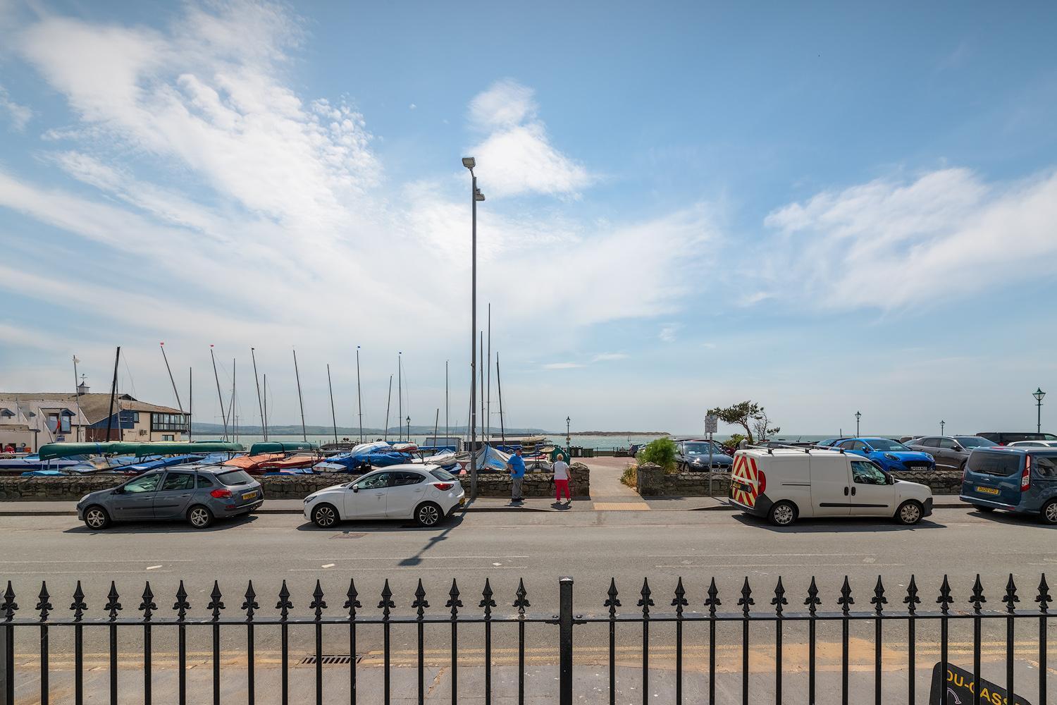 Ground Floor Sea View Apartment 애버디피 외부 사진