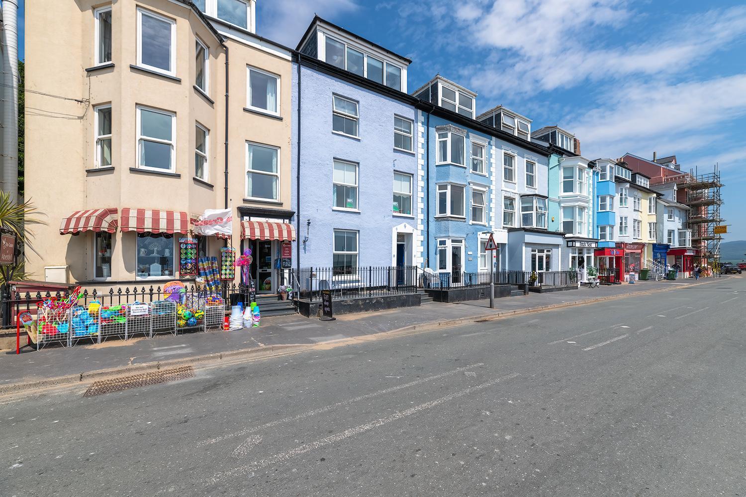 Ground Floor Sea View Apartment 애버디피 외부 사진